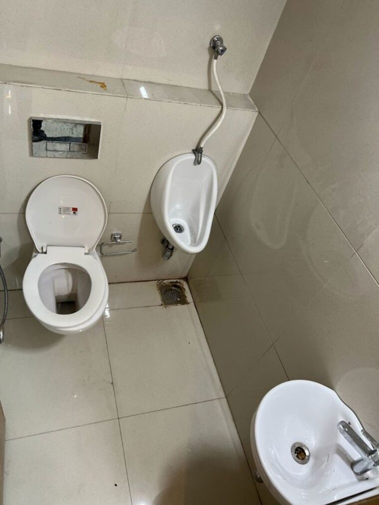 Bathroom, gota Commercial Office Space 933 Sq.Ft. In Gota Ahmedabad 10093134