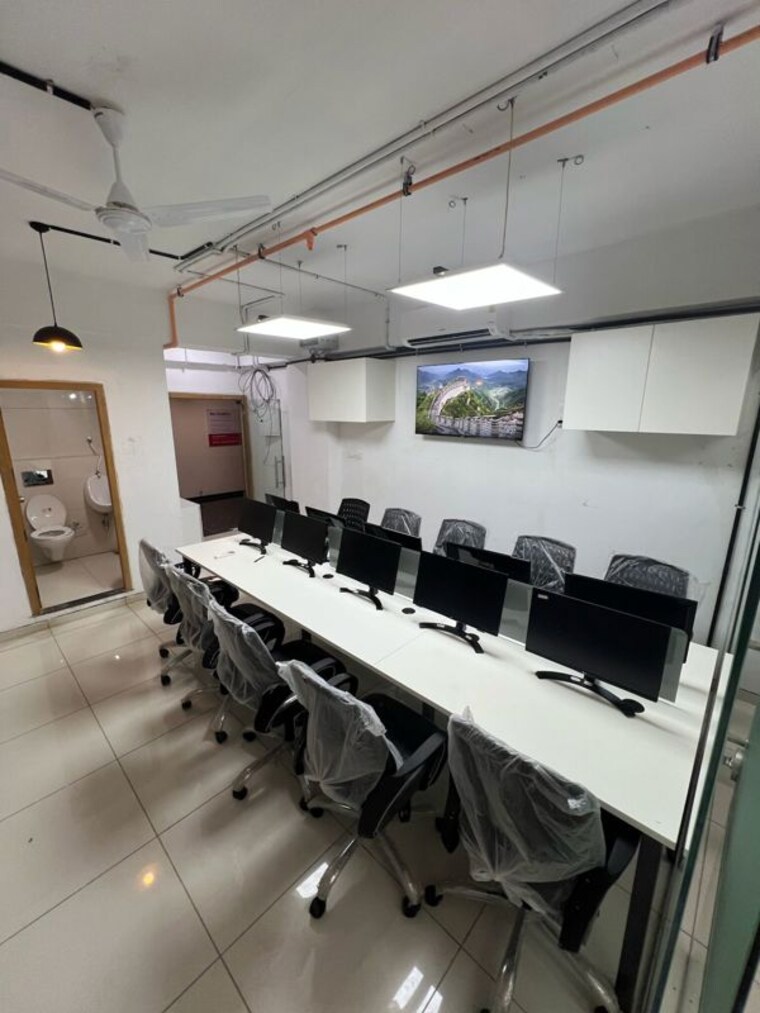 Team Area, gota Commercial Office Space 933 Sq.Ft. In Gota Ahmedabad 10093134