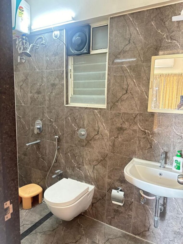 Bathroom, mantra-99-riverfront 2 Bedroom 800 Sq.Ft. Apartment In Baner Pune 10093033