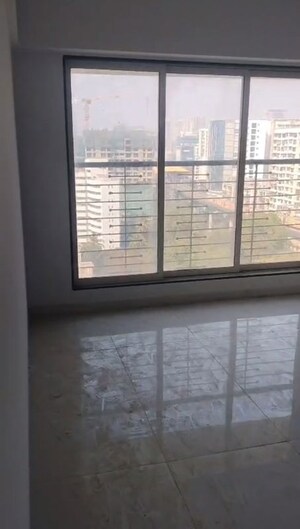 Room in 2 BHK Apartment at Jyoti Royal CHS, Andheri West – for Sale