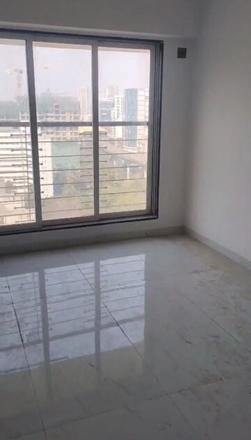Room in 2 BHK Apartment at Jyoti Royal CHS, Andheri West – for Sale