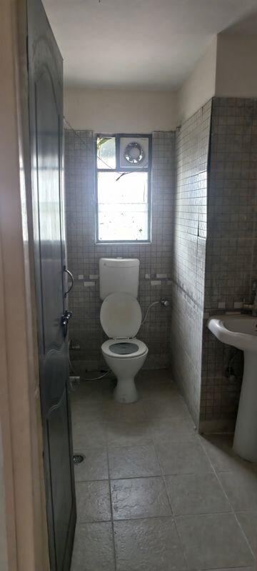 Bathroom in 2 BHK Apartment at Shankar Nagar – for Rent