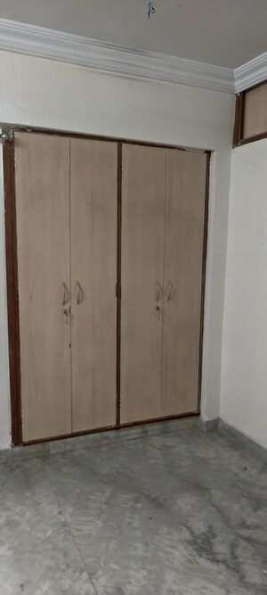 Furnished Amenities in 2 BHK Apartment at Shankar Nagar – for Rent