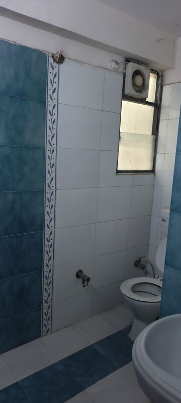 Bathroom in 2 BHK Apartment at Shankar Nagar – for Rent
