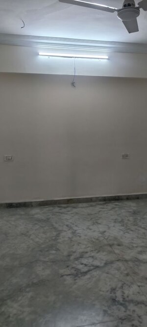 Room in 2 BHK Apartment at Shankar Nagar – for Rent