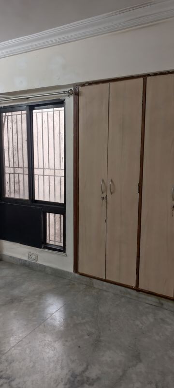 Room in 2 BHK Apartment at Shankar Nagar – for Rent