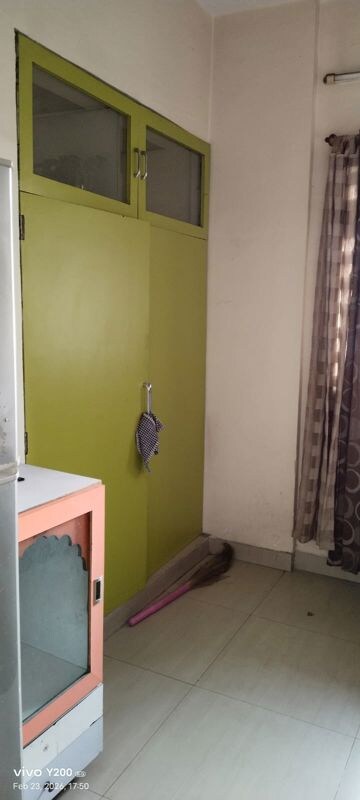 Bedroom in 2 BHK Apartment at Vardhman Gardens, Balkum Pada – for Rent