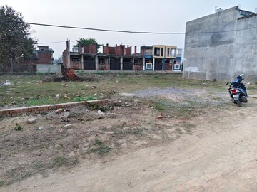  Plot – Exterior View View at Jankipuram Extension - for Sale