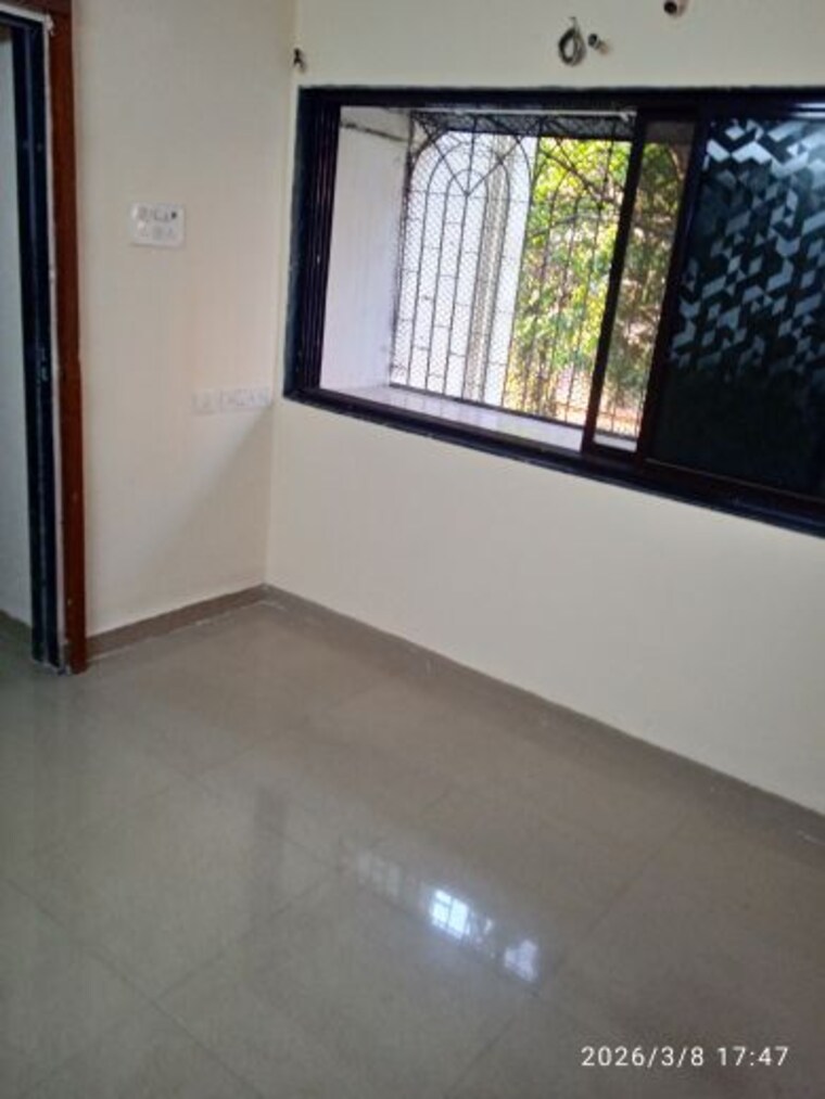 Room, bhayandar east 1 Bedroom 450 Sq.Ft. Apartment In Bhayandar East Thane 10093677