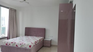 Bedroom in 3 BHK Apartment at Oberoi Realty Esquire, Goregaon East – for Rent