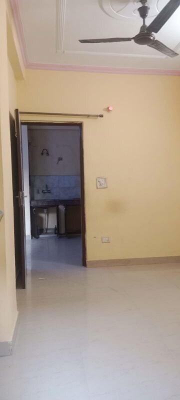 Room in 1 BHK Builder Floor at Neb Sarai – for Rent