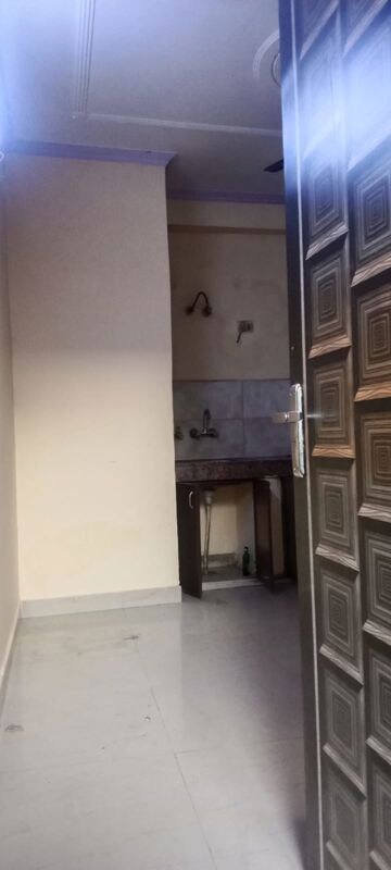 Furnished Amenities in 1 BHK Builder Floor at Neb Sarai – for Rent