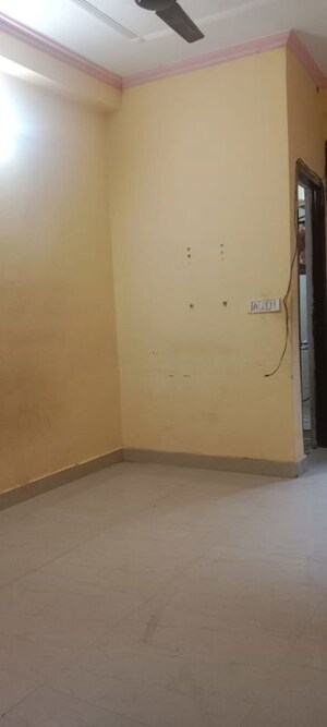 Room in 1 BHK Builder Floor at Neb Sarai – for Rent