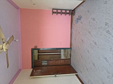 Furnished Amenities in 1.5 BHK Apartment at Neelyog Anand, Ghatkopar East – for Rent