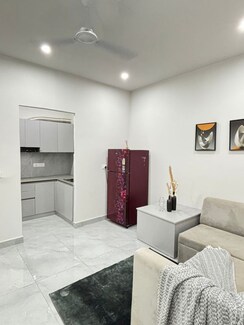 1 BHK + Pooja Room Builder Floor For Rent in Sector 43