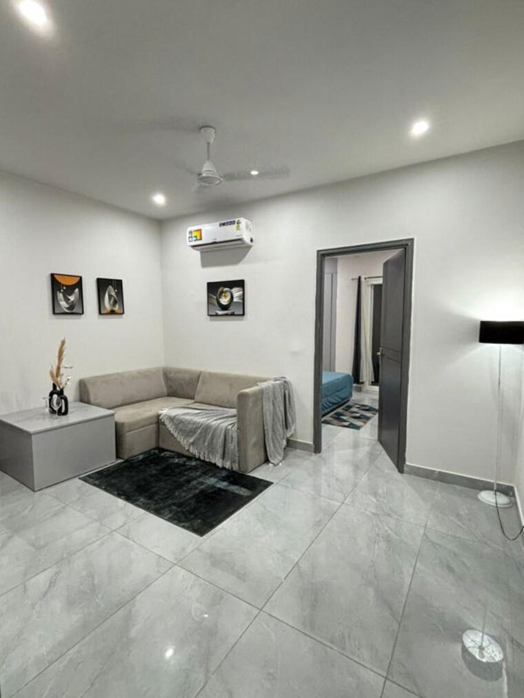 Living Room, sector 43 1 Bedroom 439 Sq.Ft. Builder Floor In Sector 43 Gurgaon 10093759