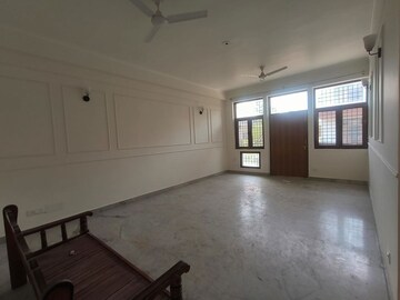 Room in 2 BHK Independent House at RWA Apartments Sector 41, Sector 41 – for Rent
