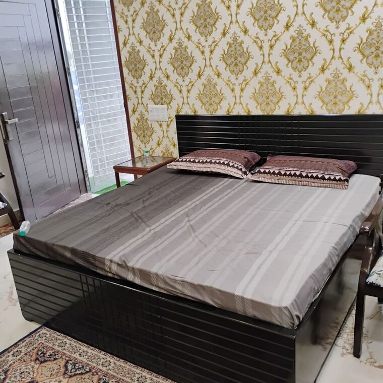 Bedroom, rwa-apartments 1 Bedroom 700 Sq.Ft. Independent House In Sector 31 Noida 10093843