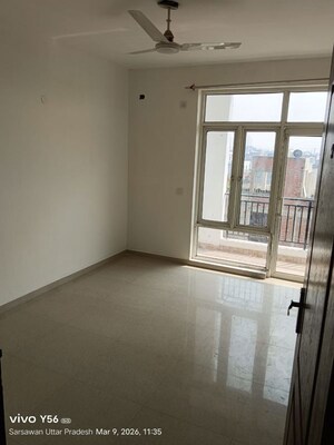 Room in 3 BHK Apartment at Omaxe Residency II, Gomti Nagar – for Rent