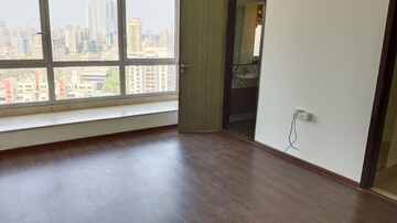 Room in 4 BHK Apartment at DB Woods, Goregaon East – for Rent