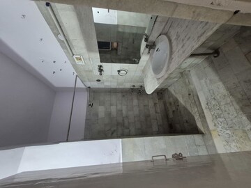 Kitchen in 1.5 BHK Apartment at Mayur Vihar – for Sale