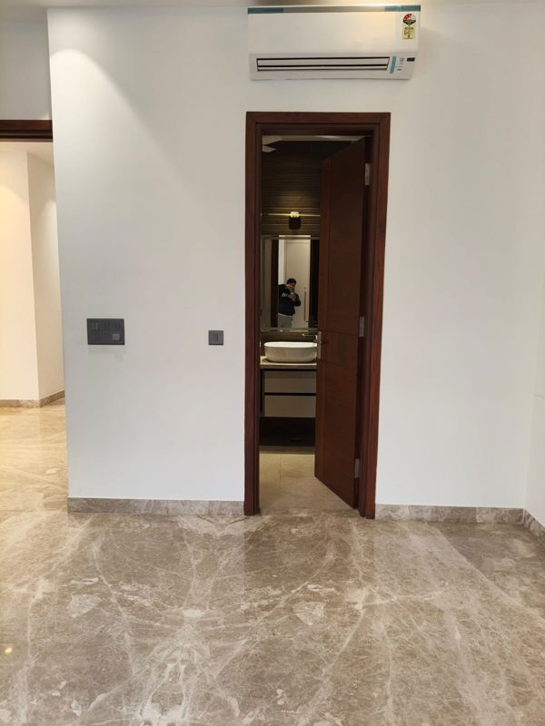 3 BHK + Servant Room Builder Floor For Rent in East Of Kailash