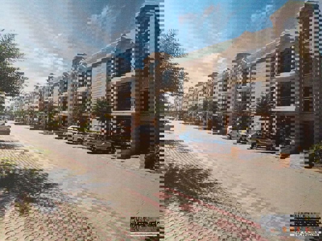 3 BHK 1640 Sq.Ft. Builder Floor in Omaxe Silver Birch