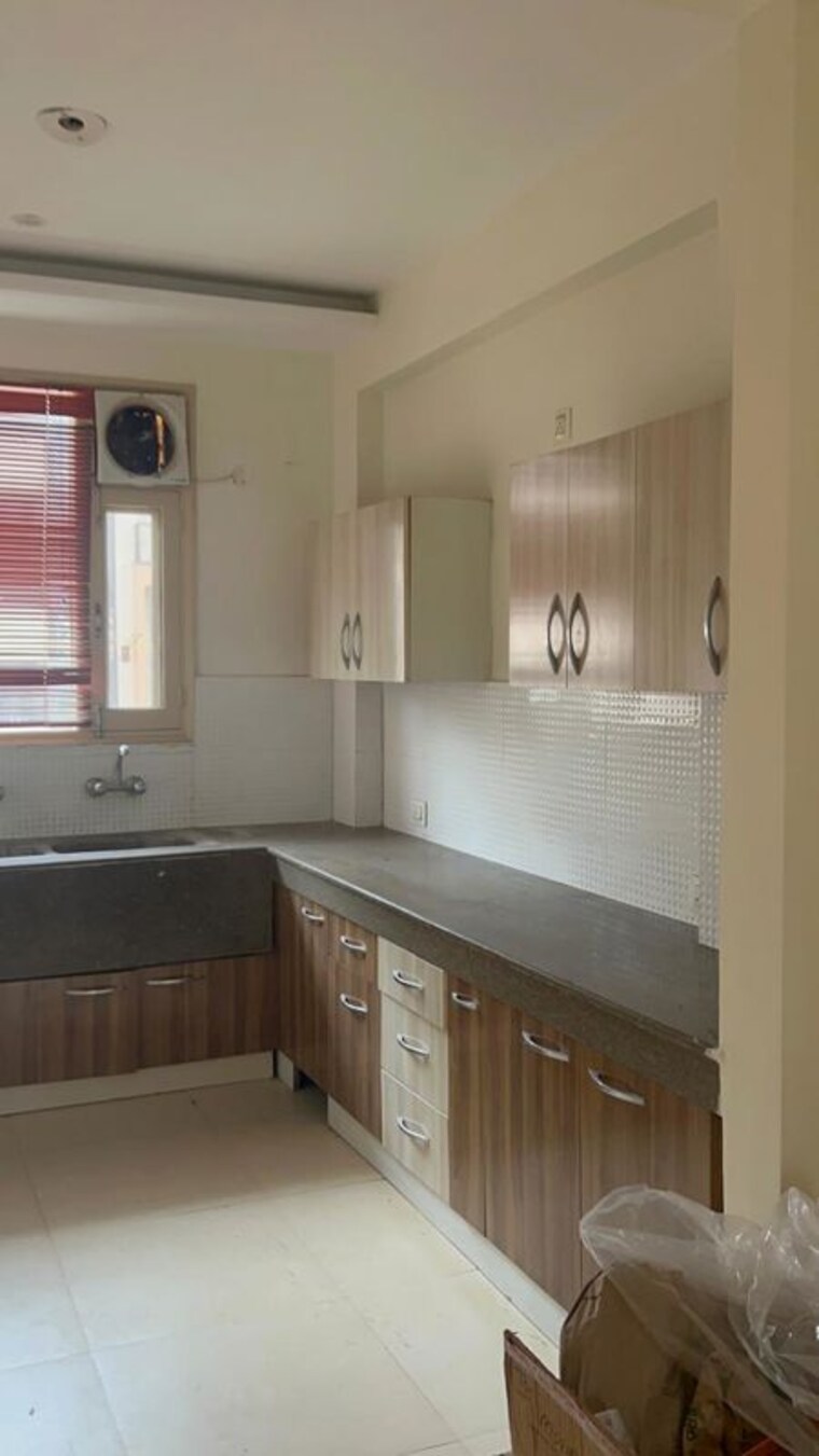 Kitchen, vip road 3 Bedroom 1158 Sq.Ft. Apartment In Vip Road Zirakpur 10093995