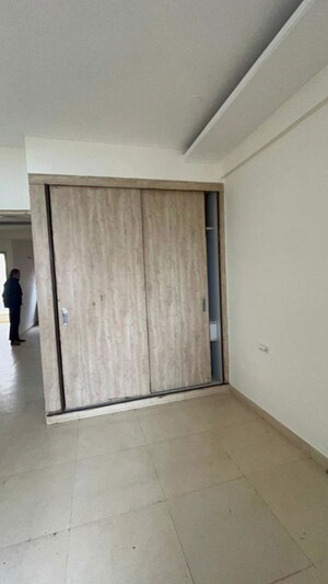 Bedroom in 3 BHK Apartment at Vip Road – for Rent