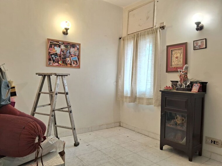Living Room, east of kailash 2 Bedroom 1100 Sq.Ft. Builder Floor In East Of Kailash Delhi 10093824