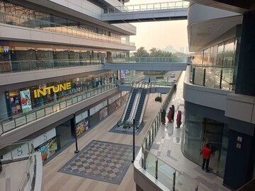  Shop – Exterior View View at Elan Miracle, Sector 84 - for Sale