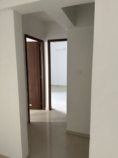 2 BHK Apartment For Rent in Majestique Manhattan G Building