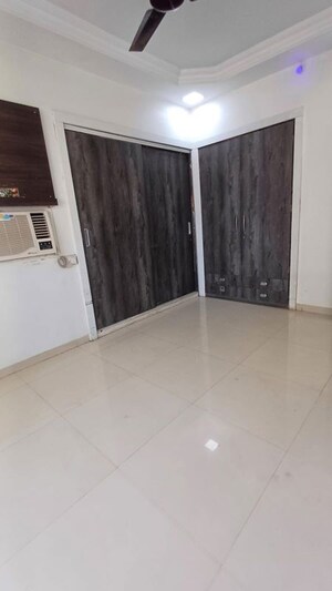 Bedroom in 2 BHK Apartment at Raunak Park View, Ghodbunder Road – for Rent