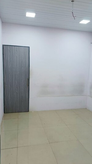 Room in  Office Space at Highland Park CHS, Kandivali West – for Rent