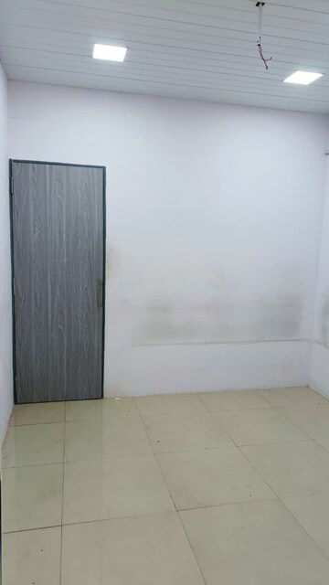 Room in  Office Space at Highland Park CHS, Kandivali West – for Rent