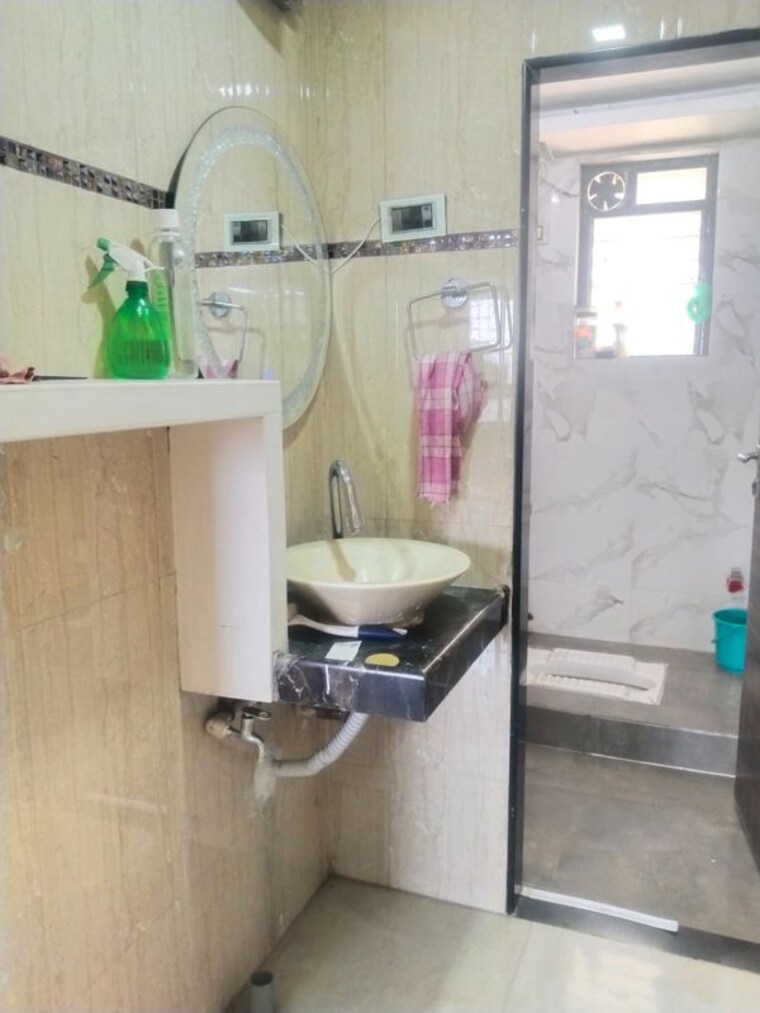 Bathroom, gajra-bhoomi-tower 3 Bedroom 1500 Sq.Ft. Apartment In Kharghar Navi Mumbai 10094120