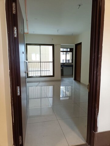 Room in 2 BHK Apartment at Sheth Auris Bliss, Malad West – for Sale