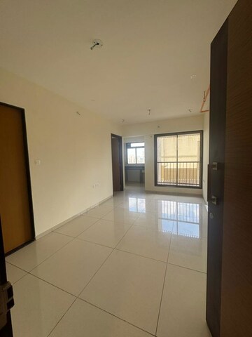 Room in 2 BHK Apartment at Sheth Auris Bliss, Malad West – for Sale