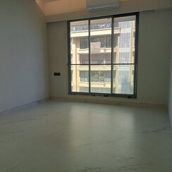 2 BHK + Pooja Room Apartment For Rent in Khar West