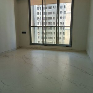 Room in 2 BHK Apartment at Khar West – for Rent