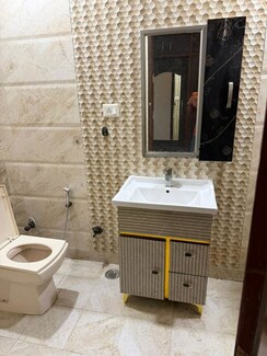 3 BHK + Pooja Room Builder Floor For Rent in Kalkaji