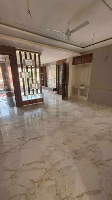 Parking in 3 BHK Independent House at Ansal Plaza Sector-23, Sector 23 – for Rent