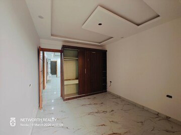 Bedroom in 4 BHK Builder Floor at Sector 73 – for Sale