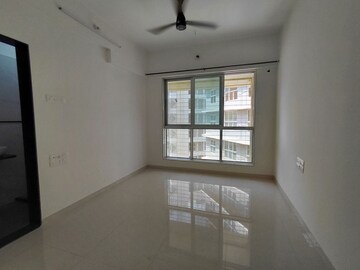 Room in 3 BHK Apartment at Khodiyaar Siddharth Nagar Goodwill CHS, Goregaon West – for Rent