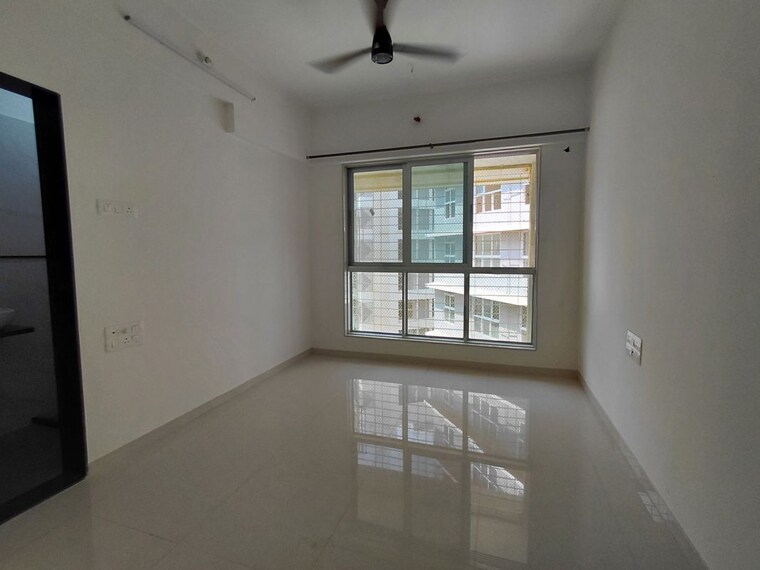 Room, khodiyaar-siddharth-nagar-goodwill-chs 3 Bedroom 1004 Sq.Ft. Apartment In Goregaon West Mumbai 10094770