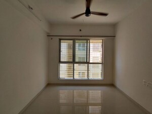 Room in 3 BHK Apartment at Khodiyaar Siddharth Nagar Goodwill CHS, Goregaon West – for Rent
