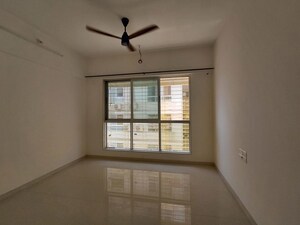 Room in 3 BHK Apartment at Khodiyaar Siddharth Nagar Goodwill CHS, Goregaon West – for Rent