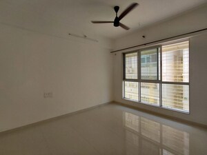Room in 3 BHK Apartment at Khodiyaar Siddharth Nagar Goodwill CHS, Goregaon West – for Rent