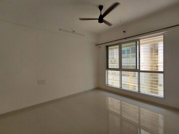 Room in 3 BHK Apartment at Khodiyaar Siddharth Nagar Goodwill CHS, Goregaon West – for Rent