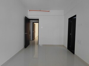 Room in 3 BHK Apartment at Khodiyaar Siddharth Nagar Goodwill CHS, Goregaon West – for Rent